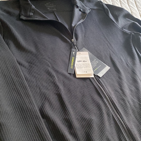 Nike Dri-Fit Women’s Zip-up - Picture 5 of 5